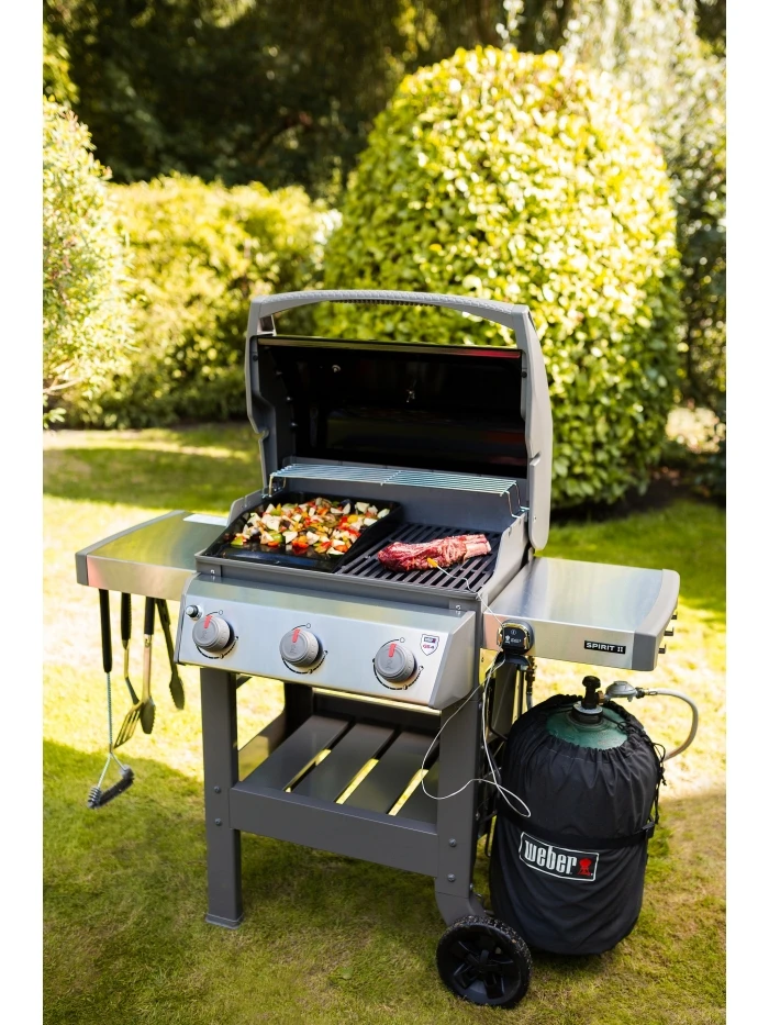 Barbecue Gaz Spirit II E-310 Noir Avec Plancha Émaillée - Weber 5 Barbecue Gaz Spirit II E-310 Noir Avec Plancha Émaillée - Weber – Image 5